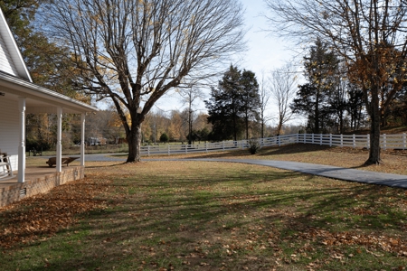 Working Cattle Ranch For Sale  In Tennessee, House, Barns - image 21