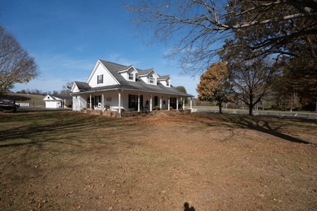 Working Cattle Ranch For Sale  In Tennessee, House, Barns - image 19