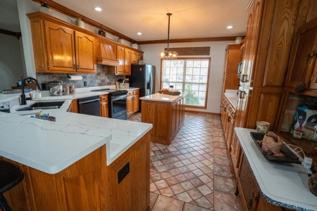 Working Cattle Ranch For Sale  In Tennessee, House, Barns - image 13