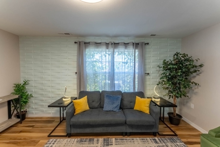 Established Air Bnb for Sale in the Southern Missouri Ozarks - image 4