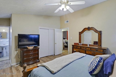 Listing 160