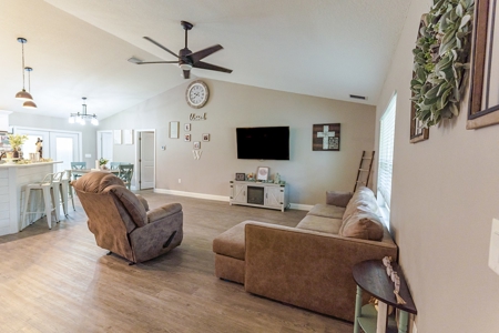 Country Home For Sale in Chiefland Florida! - image 36
