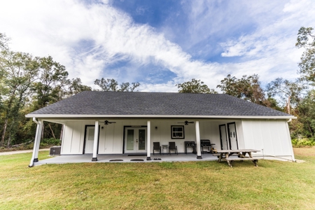 Country Home For Sale in Chiefland Florida! - image 15