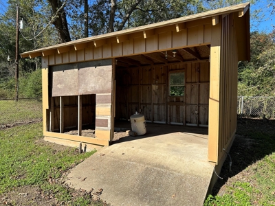East Texas County Home For Sale - image 23