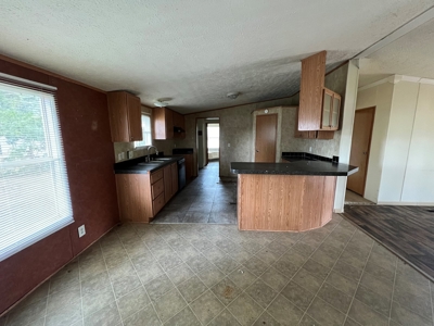 4-Bed 2-Bath Mobile Home on 3 Lots For Sale in Judsonia, AR - image 27