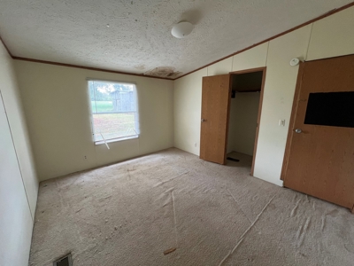 4-Bed 2-Bath Mobile Home on 3 Lots For Sale in Judsonia, AR - image 23