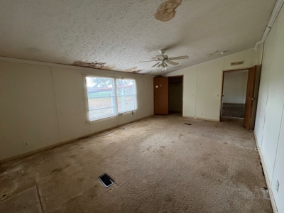 4-Bed 2-Bath Mobile Home on 3 Lots For Sale in Judsonia, AR - image 32