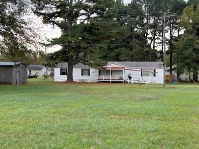 4-Bed 2-Bath Mobile Home on 3 Lots For Sale in Judsonia, AR - image 5