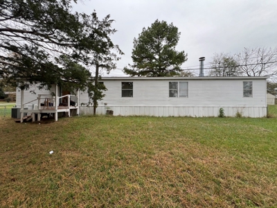 4-Bed 2-Bath Mobile Home on 3 Lots For Sale in Judsonia, AR - image 34