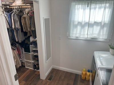 Newer Build in Edmonton, Kentucky - image 16
