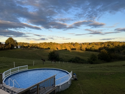 Newer Build in Edmonton, Kentucky - image 9