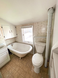 Charming Home With Modern Updates In Plentywood Montana - image 10