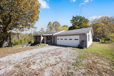Country Home for Sale in Carroll County, TN on One Acre - image 16
