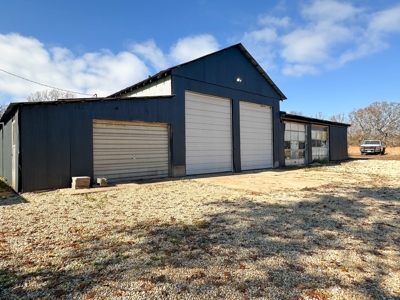 Large Country Home for Sale in Rolla, Missouri - image 34