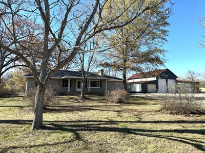 Large Country Home for Sale in Rolla, Missouri - image 4