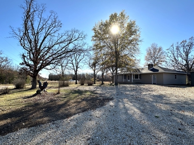 Large Country Home for Sale in Rolla, Missouri - image 5