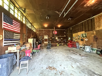 Large Country Home for Sale in Rolla, Missouri - image 2