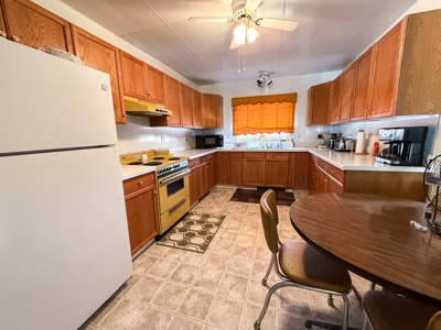 Home Or Cabin In Zortman Montana-Little Rocky Mountains - image 21