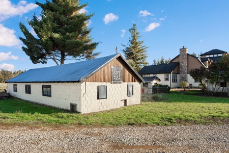 60-Acre Brush Prairie Estate: Luxury Home, Views, and Land - image 31