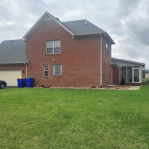 4 bedroom 2.5 bath brick home for sale in Franklin, Ky. - image 4