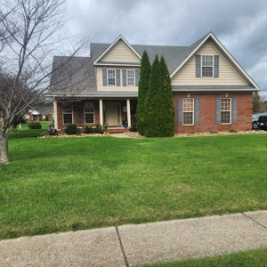 4 bedroom 2.5 bath brick home for sale in Franklin, Ky. - image 1
