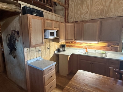 Rustic Log Cabin with Outbuilding with no CCR's - image 11