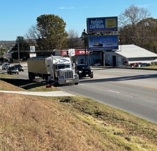 Commercial Building For Sale Hwy 65 Frontage Harrison - image 3