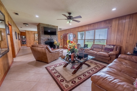 Farm Countryside Home For Sale In Florida - image 25