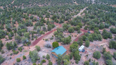 Mountain Ranch Land with Well and Power in Seligman AZ - image 1