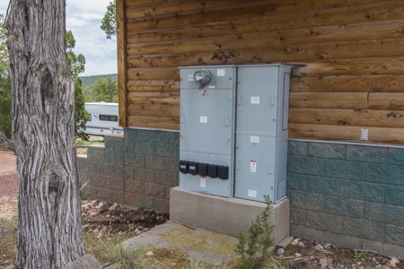 Mountain Ranch Land with Well and Power in Seligman AZ - image 12