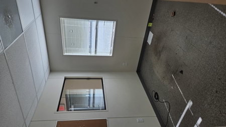 Commercial Building with parking lot and Hwy frontage - image 30