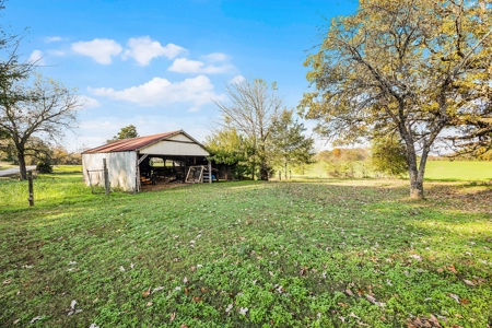 Country Home for Sale w/ Barn & Pasture in Gibson County, TN - image 19