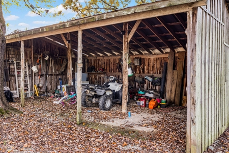 Country Home for Sale w/ Barn & Pasture in Gibson County, TN - image 18