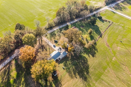 Country Home for Sale w/ Barn & Pasture in Gibson County, TN - image 21