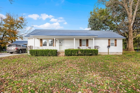 Country Home for Sale w/ Barn & Pasture in Gibson County, TN - image 1