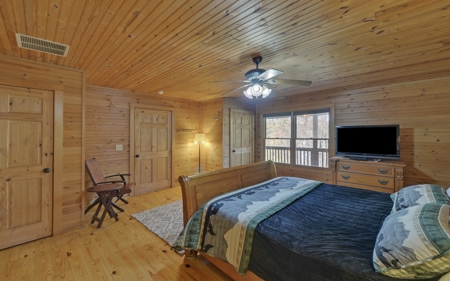 Log Cabin near Helen and Lake Burton in Blue Ridge Foothills - image 2