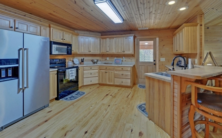 Log Cabin near Helen and Lake Burton in Blue Ridge Foothills - image 29