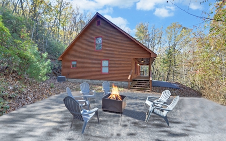 Log Cabin near Helen and Lake Burton in Blue Ridge Foothills - image 10