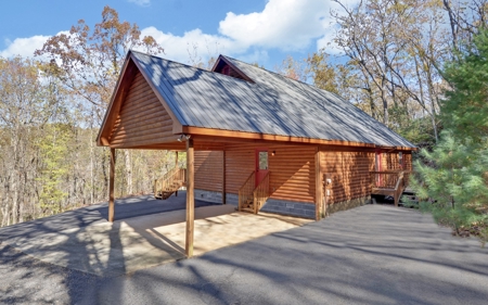 Log Cabin near Helen and Lake Burton in Blue Ridge Foothills - image 5