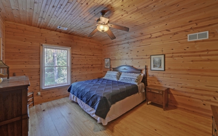 Log Cabin near Helen and Lake Burton in Blue Ridge Foothills - image 31