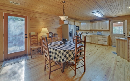 Log Cabin near Helen and Lake Burton in Blue Ridge Foothills - image 26