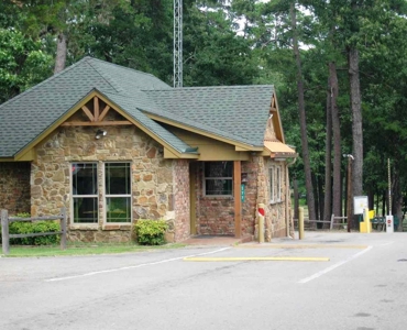 Holly Lake Ranch Golf Course Home East Texas Gated & Secure - image 45