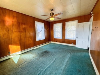 Classic Maine Farmhouse with Riverfront - image 14