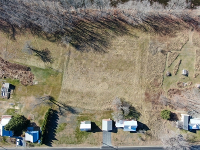 Classic Maine Farmhouse with Riverfront - image 4