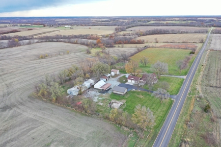 Country Home on Small Acreage - image 40