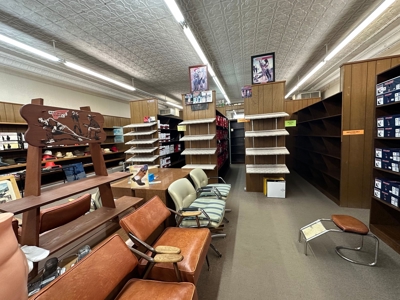 MO Brick Commercial Building FOR SALE with Finished Basement - image 2
