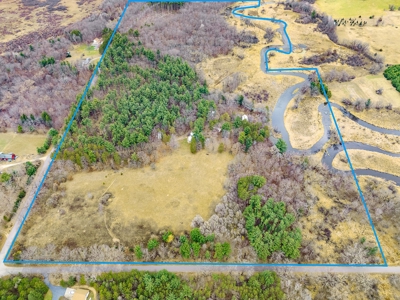 72-acre property alongside the Neenah Creek Marquette County - image 2