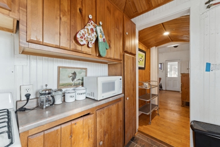 72-acre property alongside the Neenah Creek Marquette County - image 16