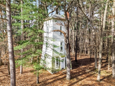 72-acre property alongside the Neenah Creek Marquette County - image 8