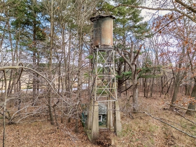 72-acre property alongside the Neenah Creek Marquette County - image 33